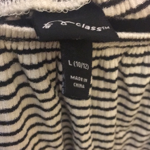 Kids Striped off the shoulder top - Picture 5 of 5